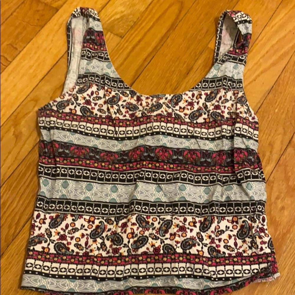 Crop top